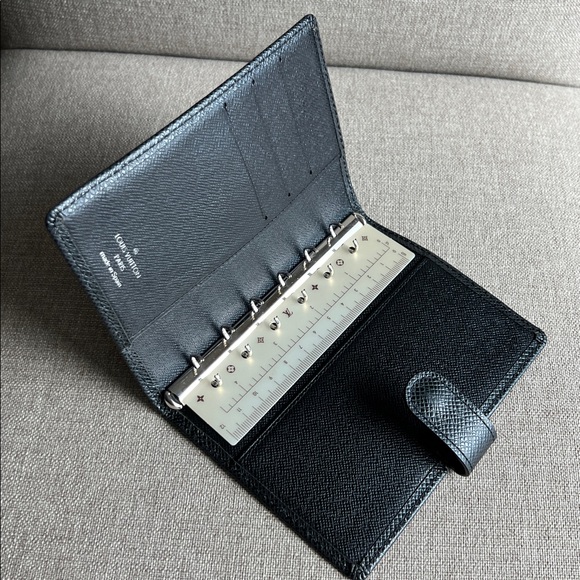 Louis Vuitton | Epi Agenda PM - Picture 9 of 16